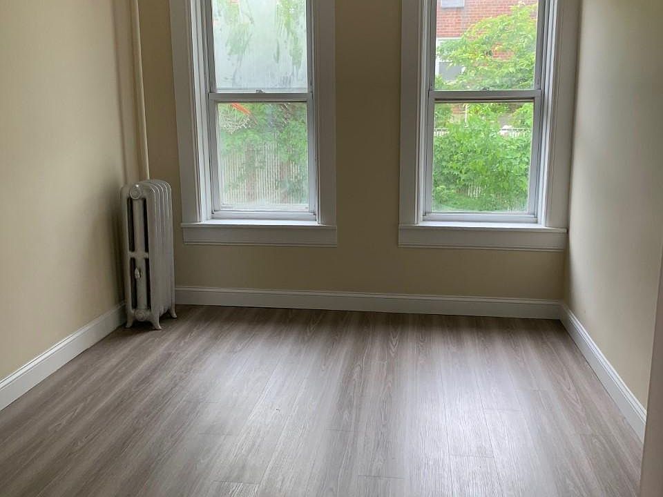 1st image of 2931 200th St APT 1R