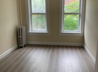 2931 200th St APT 1R, Bayside, NY 11360