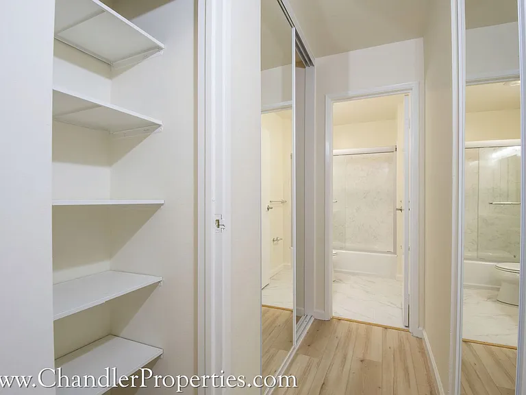 60 Parkridge Dr — Photo 8