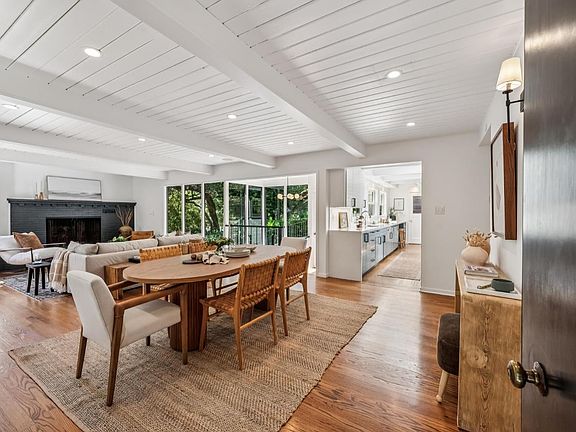 5th image of 27 Cottage Avenue