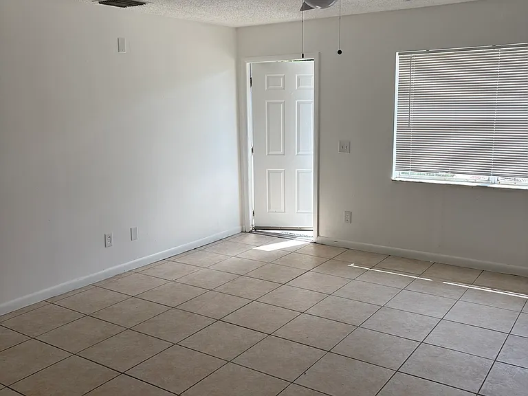 5234 SE Fairlane Ave #B — Photo 4