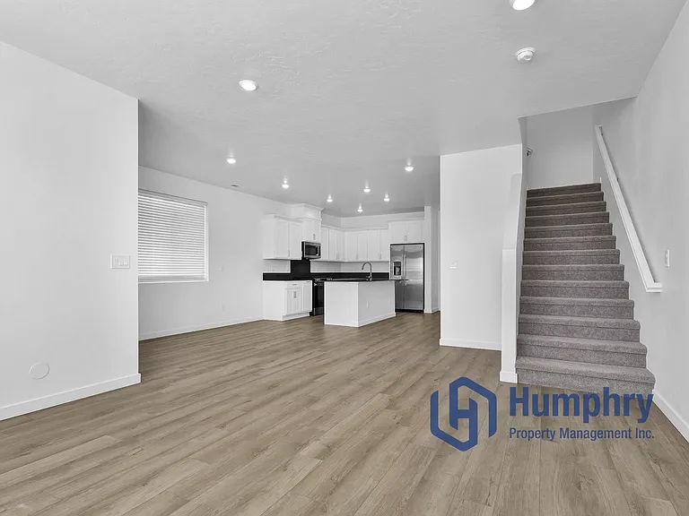 192 N Stratus Way — Photo 10