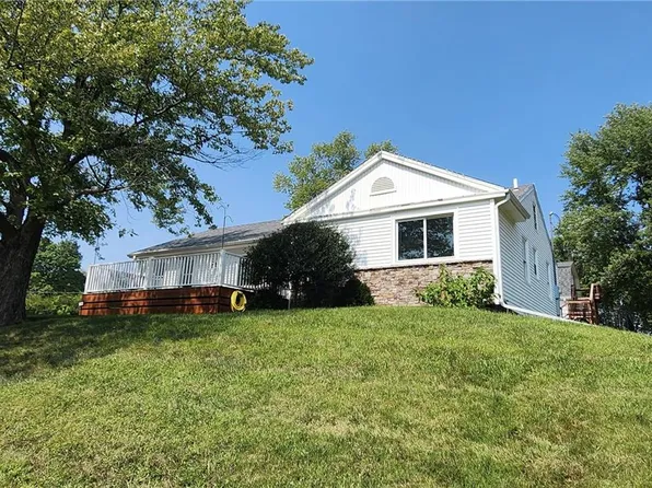 1145 Kearney St, Atchison, KS 66002