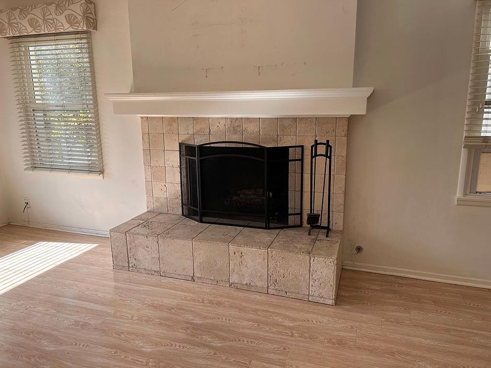 2nd image of 319 1/2 29th St