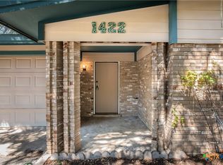 1422 Mockingbird Ln, Seguin, TX 78155