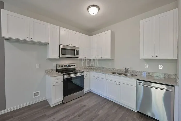 1616 Ash Crescent St — Photo 18