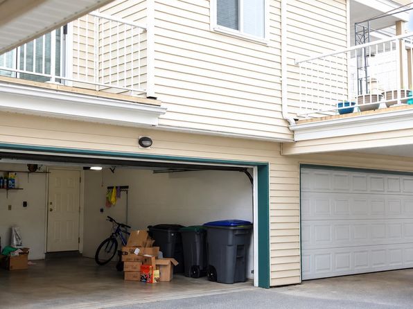3 bedroom rental in Surrey — photo 6