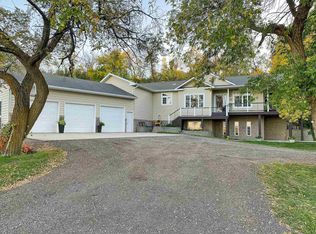 11350 Dakota Ridge Rd, Minot, ND 58701