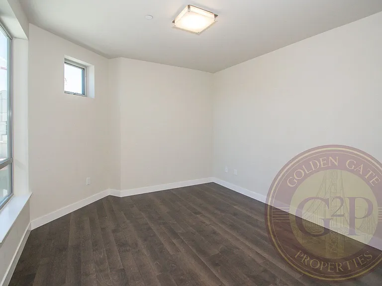 1255 Columbus Ave — Photo 11