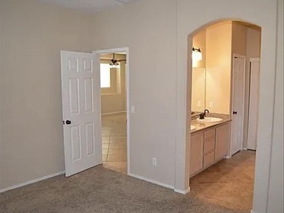 3rd image of 7604 Eclat Ct