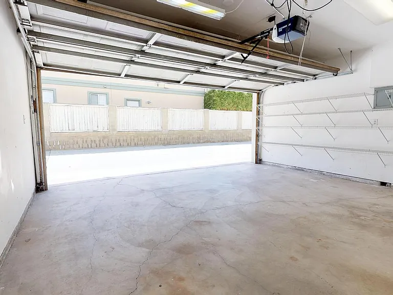 2112 Warfield Ave #5 — Photo 20