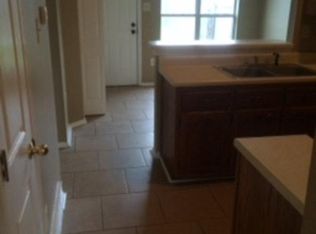 7682 Lilly Ln, Southaven, MS 38671