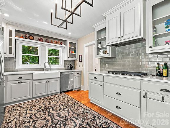 3rd image of 53 Lyncourt Dr