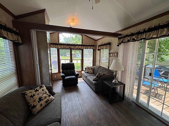 5th image of 488 Westview Ct