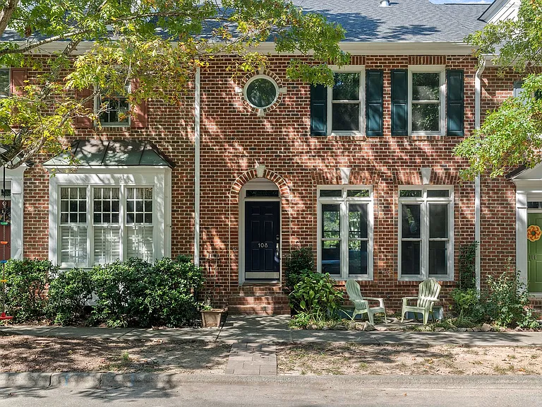 108 Westgreen Dr — Photo 1