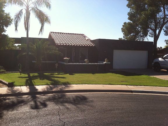 3rd image of 1339 E Gable Cir