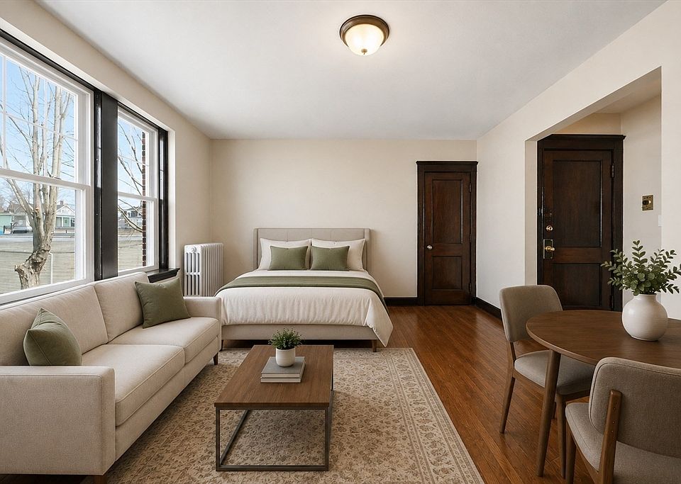 1st image of 39 Richardson Ave #3