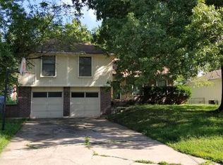 1312 W Sheridan St, Olathe, KS 66061
