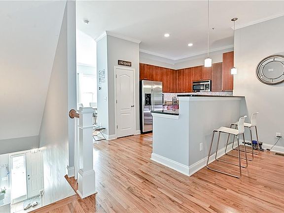 2nd image of 1939 Sterling Oaks Cir NE