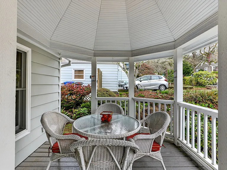 4821 SW 31st Dr — Photo 34