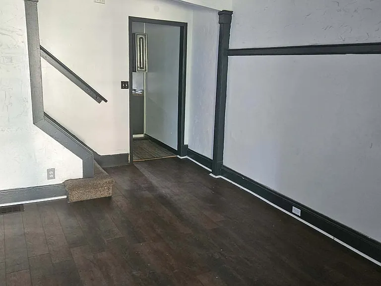 576 E 110th St #2 — Photo 3