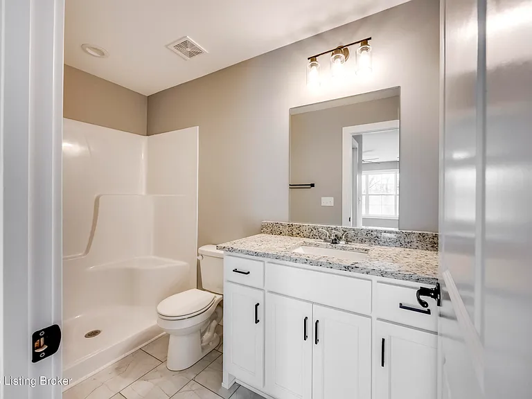 114 N Elm Grove Ave — Photo 37