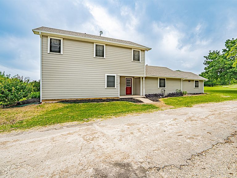 Listing photo 5