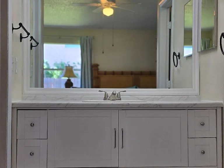 777 Robin Ave — Photo 15