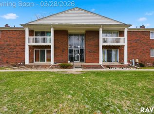 42450 Sheldon Pl APT 212, Clinton Township, MI 48038