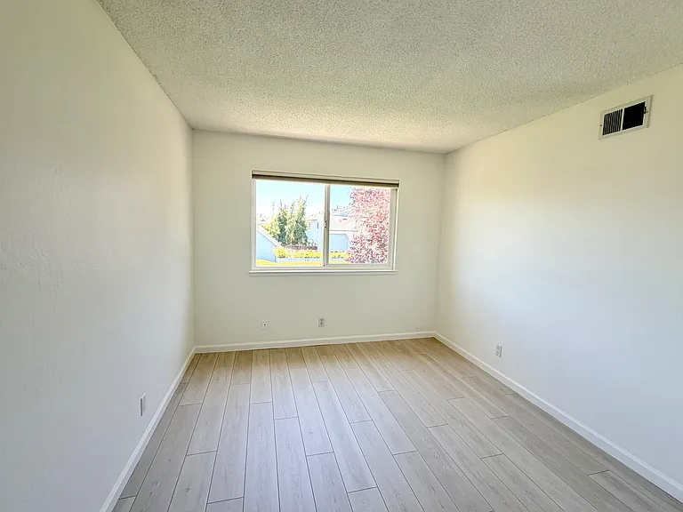2nd floor bedroom