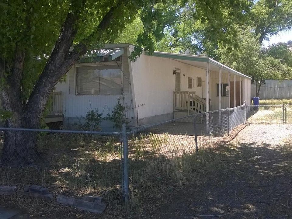 2nd image of 900 Gail Gardner Way