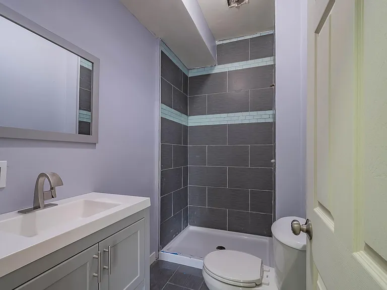 426 Borland St — Photo 5