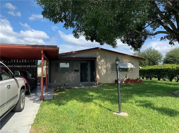 2201 Croton Ct, Lehigh Acres, FL 33936