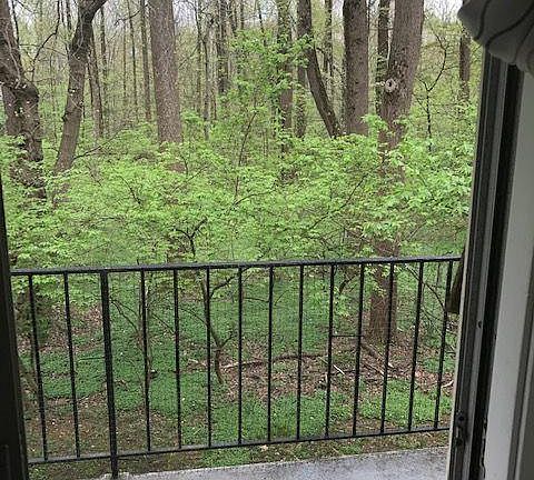 2nd image of 10643 Weymouth St APT 102