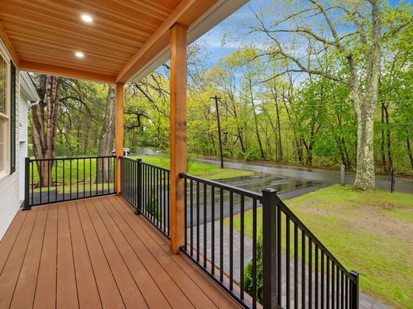 85 Beaver Ave, Lynnfield, MA 01940