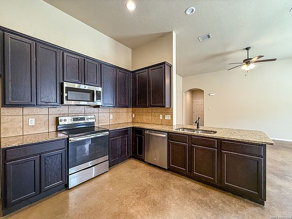 5th image of 340342 EMMA DR