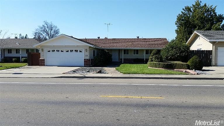 1st image of 907 S Mills Ave