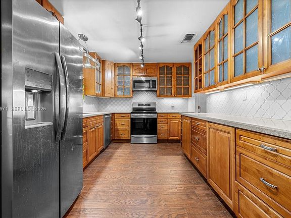 3rd image of 27305 SW 162nd Ct