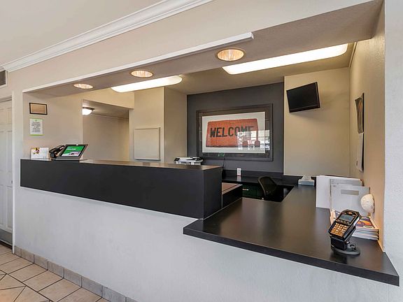 Lobby and Guest Check-in