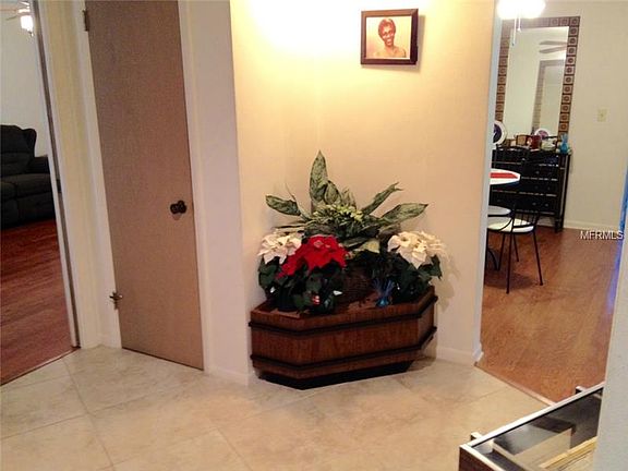 3rd image of 1743 Serpentine Dr S