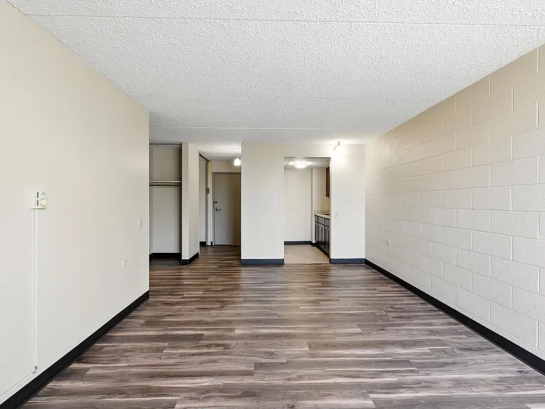 Colona House Senior Apartments - 62+ — Photo 14