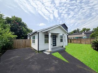 404 E 37th St, Houston, TX 77018