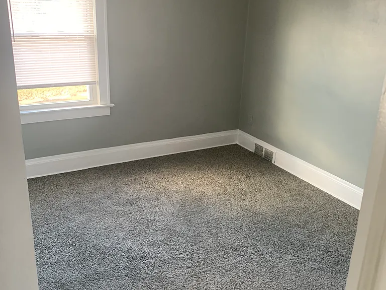 96 W Summit St — Photo 12