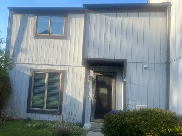 13 Wyndham Ct, Downingtown, PA 19335