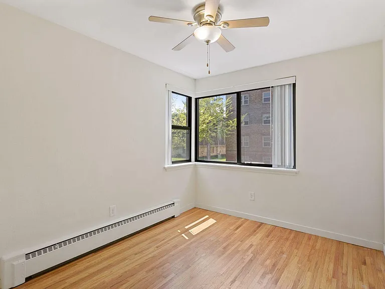 Emerson Flats — Photo 12