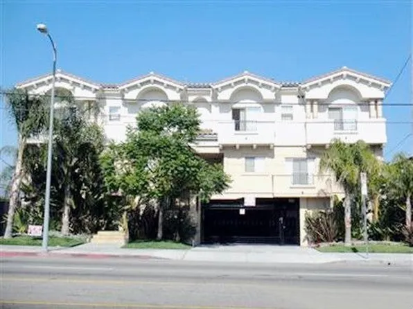 7124 Woodman Ave Unit 18, Van Nuys, CA 91405