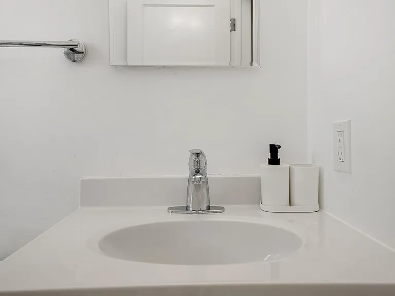 1325 Sacramento St #3 — Photo 24
