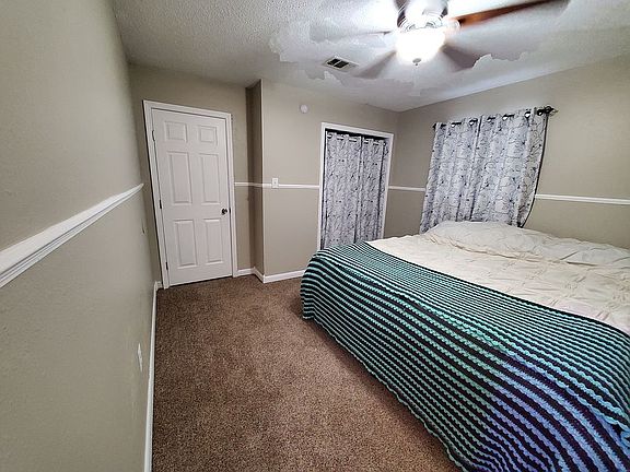3rd image of 1004 Patricia Dr
