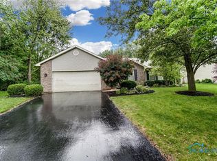 200 W Sawmill Rd, Findlay, OH 45840
