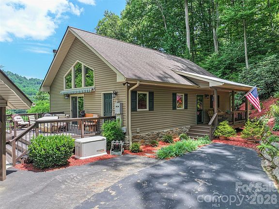 2nd image of 39 Maplewood Dr
